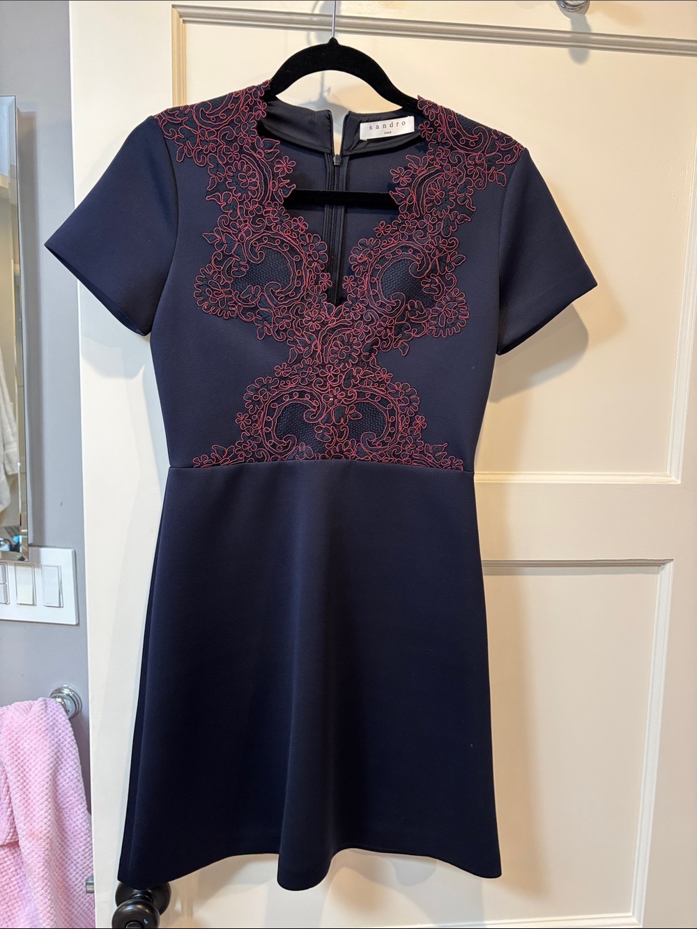 Sandro navy mini dress with burgundy lace applique - Picture 2 of 6